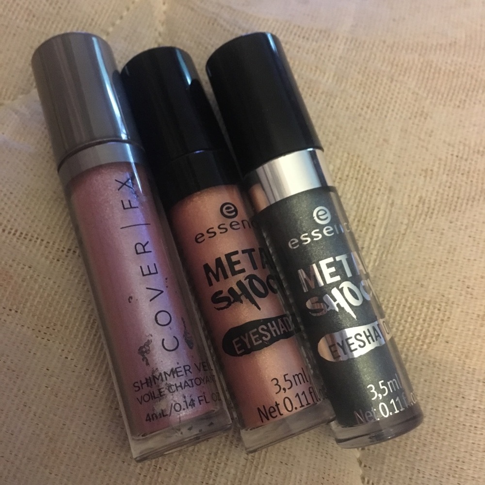 Metallic liquid eyeshadow trio